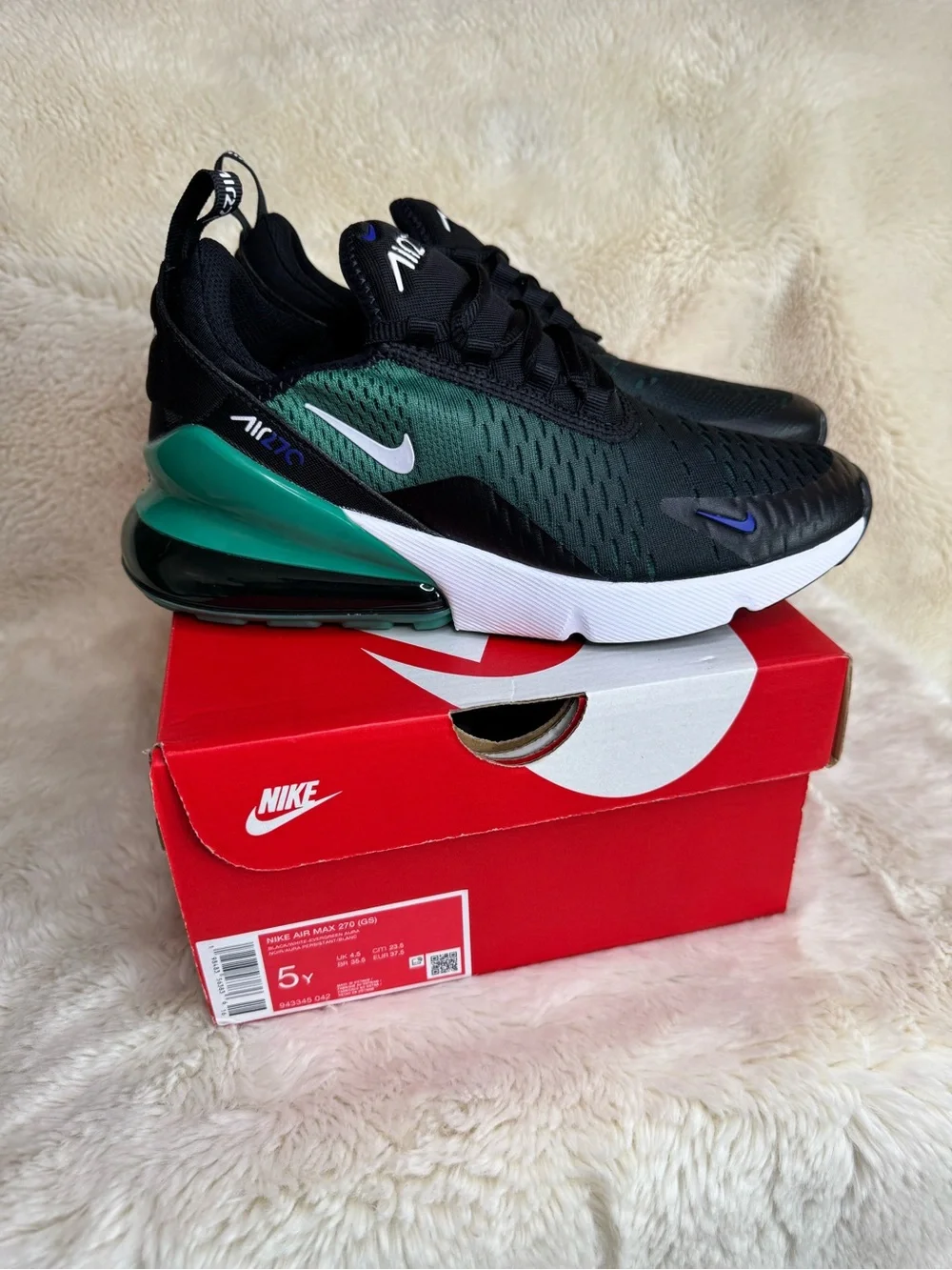 New in Box - Nike Air Max 270 (Size 5Y)